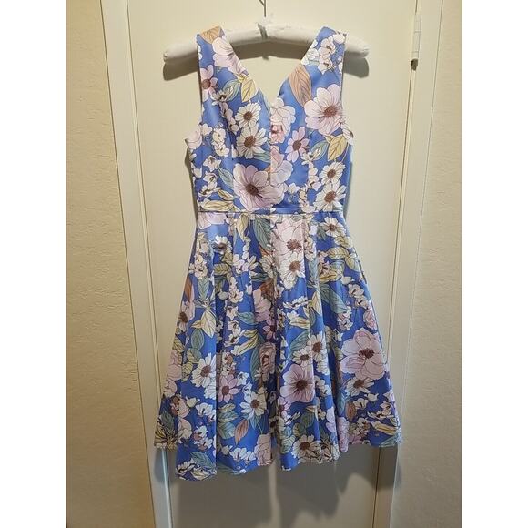 New Eva Rose Blue Pastel Floral V Neck Swing Dress Pockets Size Medium Retro - Picture 3 of 12